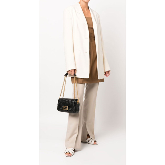 ❌❌SOLD! $3490 Fendi Baguette Medium Midi FF Leather Black Chain Shoulder Bag - Picture 4 of 16